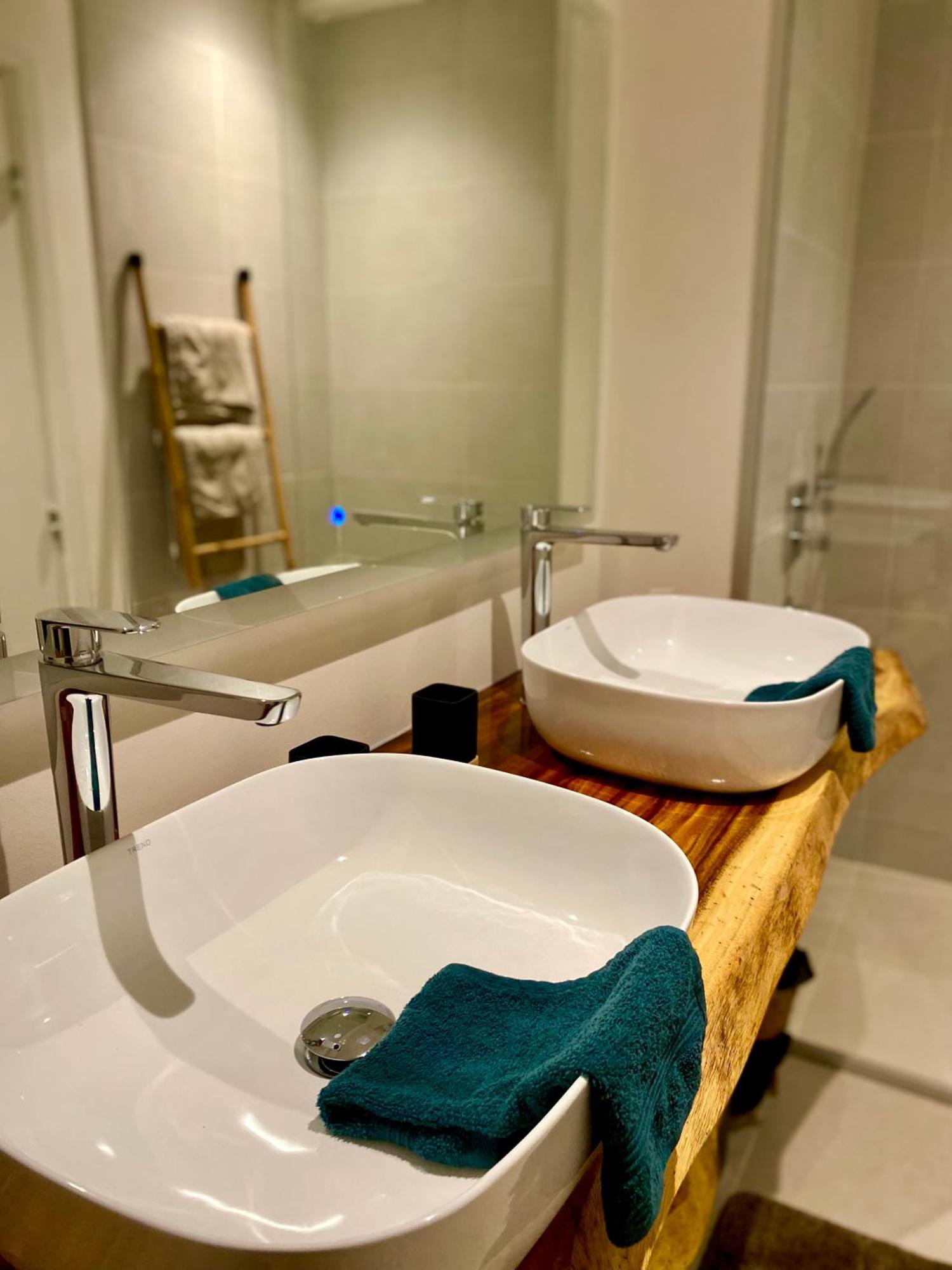 Villa Te Ura Beach Paea 외부 사진